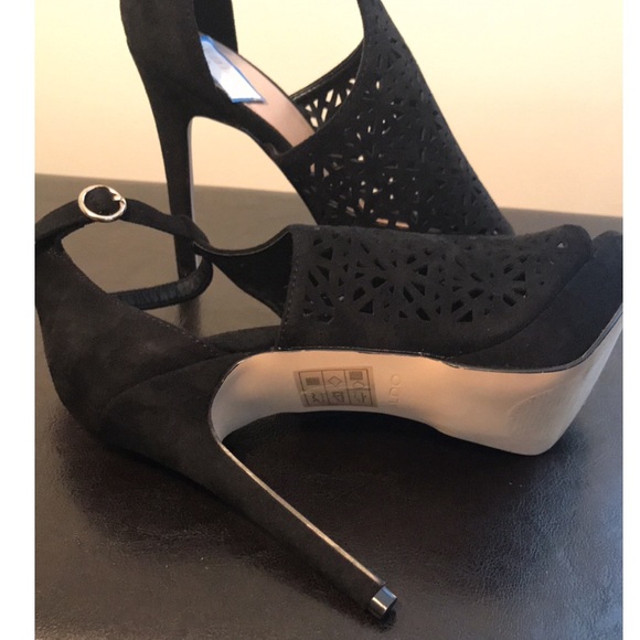 New Aldo Black Heels - Picture 3 of 6